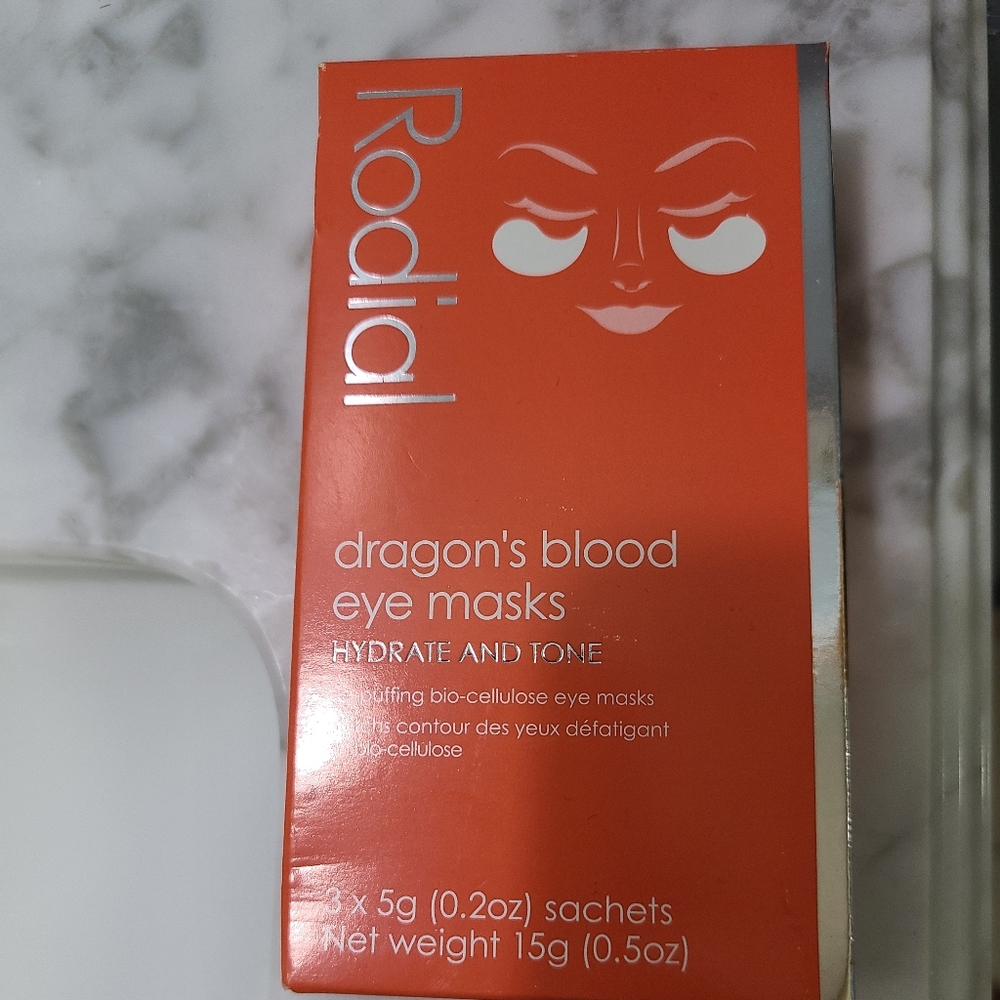 New in Box Rodial Dragons Blood eye mask hydrating skincare self care